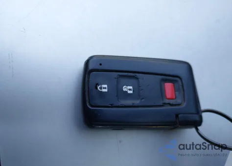 2005 Toyota Prius from USA, damaged, VIN JTDKB20U853077738